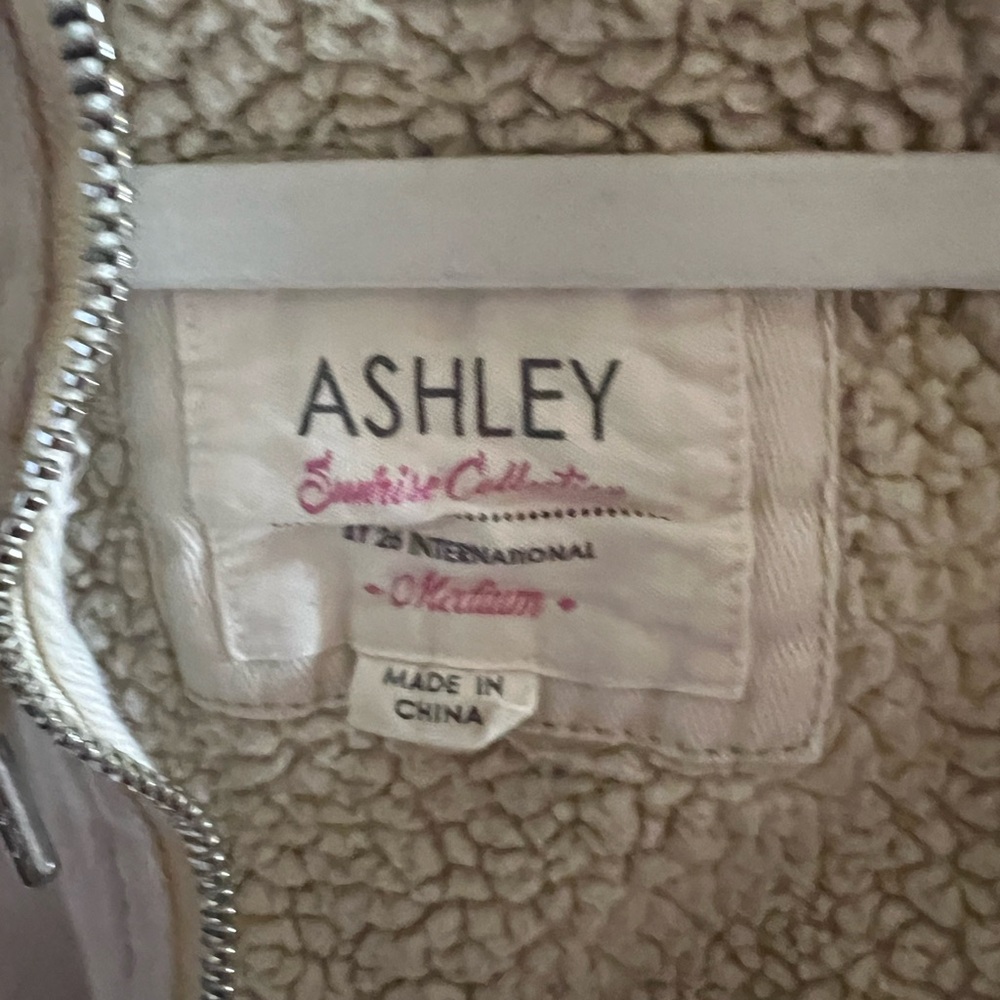 Ashley Cream Hooded Jacket - Picture 3 of 3